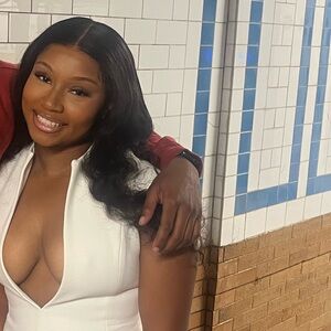 Transparent Lace Loose Wave 13 X 4 Lace Frontal Wigs 180% Density 26Inch